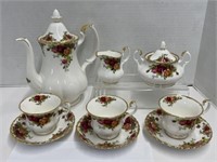 Royal Albert Old Country Roses - 3 Teacups &