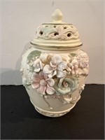 Ceramic Ginger Potpourri Jar -Raised 3D flowers