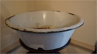 Vtg Large Black Trim Enamel Wash Basin