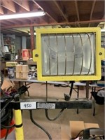 HALOGEN WORK LIGHTS ON STAND