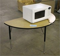 Half Circle Adjustable Table, Approx 4FTx2FT,