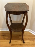antique tiger oak parlor table 16 x 16 x 29