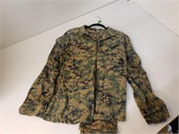 US Marines Khakis, Size MED-REG, Jacket and Pants
