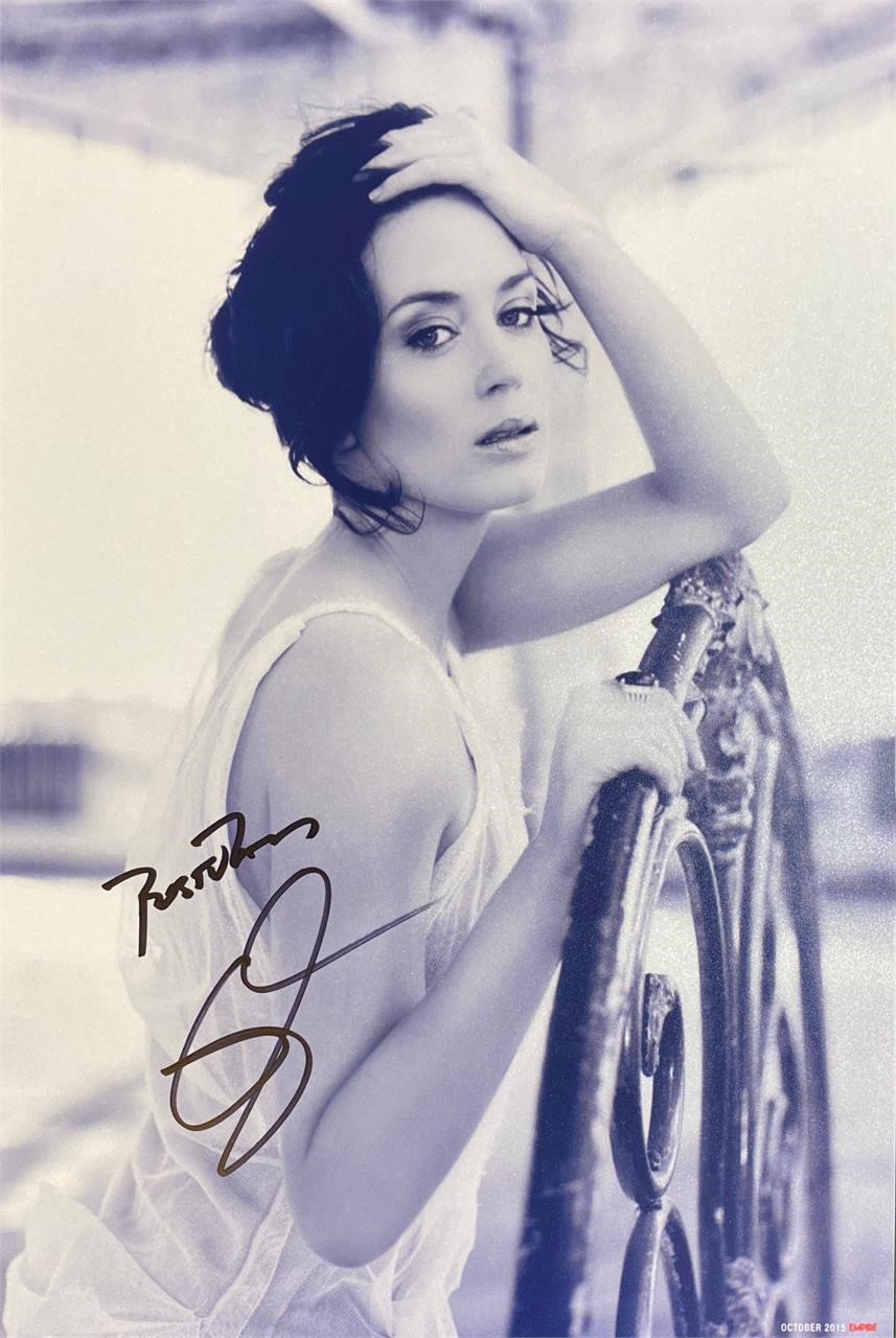 Autograph  
Emily Blunt Photo