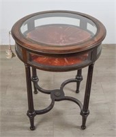 Round Table Vitrine