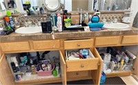 Z - LARGE LOT OF BATHROOM SUPPLIES (R18)