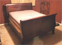 Queen size Bed