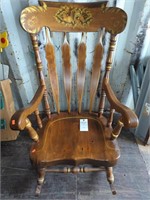 NICHOLAS & STONE CO. WOODEN ROCKING CHAIR