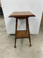Square lamp table 16 1/2 in long 16 1/2 in wide