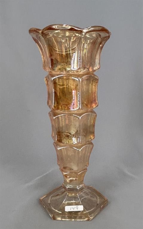 Rosice King James 9 1/2" vase - marigold