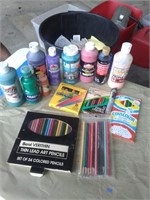 OVER 60 PIECES OF ART SUPPLIES