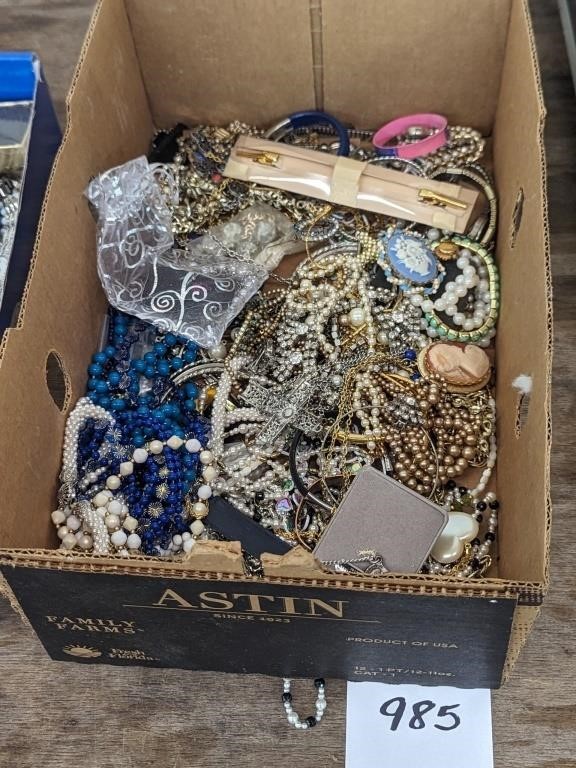 Lot of Jewelry