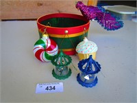 Spinning Christmas Ornaments-