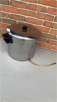 Large stockpot with spout - for wine making?