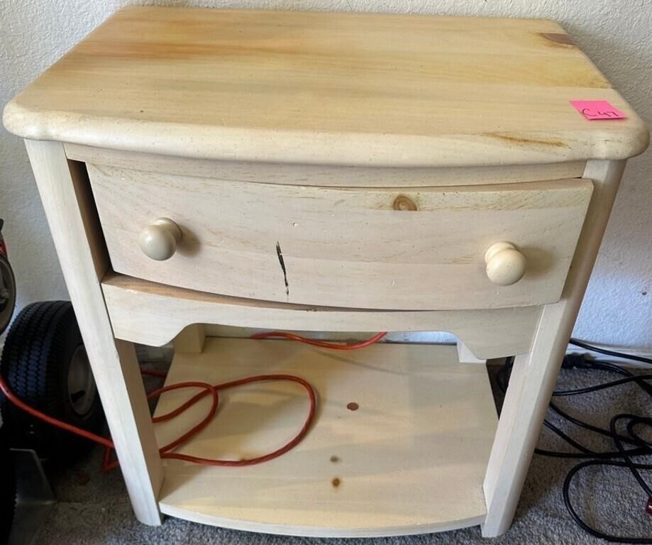 W - STANLEY SIDE TABLE W/ DRAWER (C47)