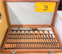 MITUTOYO "SQUARE" (81 PIECE) GAGE BLOCK SET