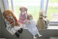 (5) Dolls