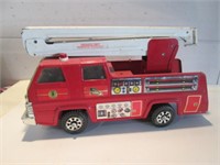 LARGE VINTAGE TONKA FIRE ENGINE