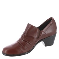Clarks Collection Women's Emily 2 Cove Pump,