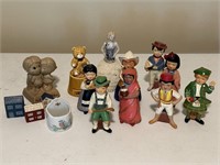 Figurines/Decor Lot - Wooden Travel Figurines, Etc