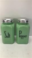 JADITE GREEN SALT & PEPPER STOVE SET