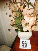 Vase w/ silk flowers