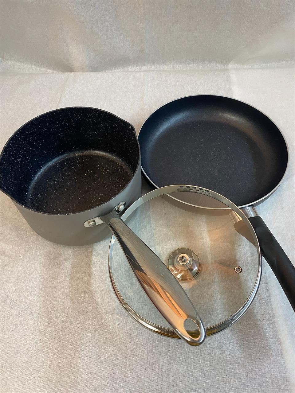 Sauce Pan w Lid and Frying Pan