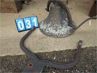 LARGE EARLY GOULDS #4 CAST IRON BELL W/ YOKE
