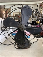 19 “ ANTIQUE G.E. OSCILLATING FAN - WORKS GREAT