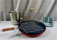 Kitchen Items / Ice Bucket