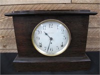 SETH THOMAS ADAMINTINE MANTLE CLOCK W / KEY PEND