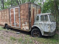 International Loadstar CO 1700 Box Truck