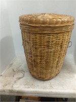 Wicker Trash basket With Lid