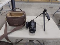 Nikon Coolpix P900 Camera with bag and tripod