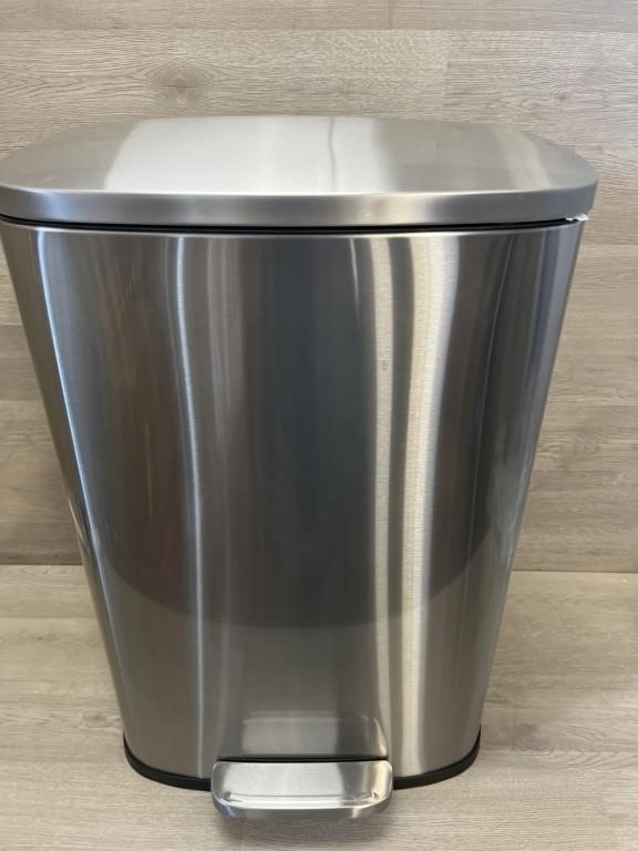 NEW Open Box Chrome Step Can 13gal ‘Quiet Glide