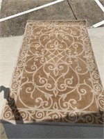 5 X 8 ‘ WOOL RUG - GOOD CONDITION