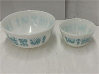 2 Pyrex Bowls