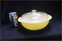 VINTAGE YELLOW PYREX 2QT ROUND DESSERT