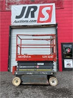 Skyjack SJIII Electric Scissor Lift