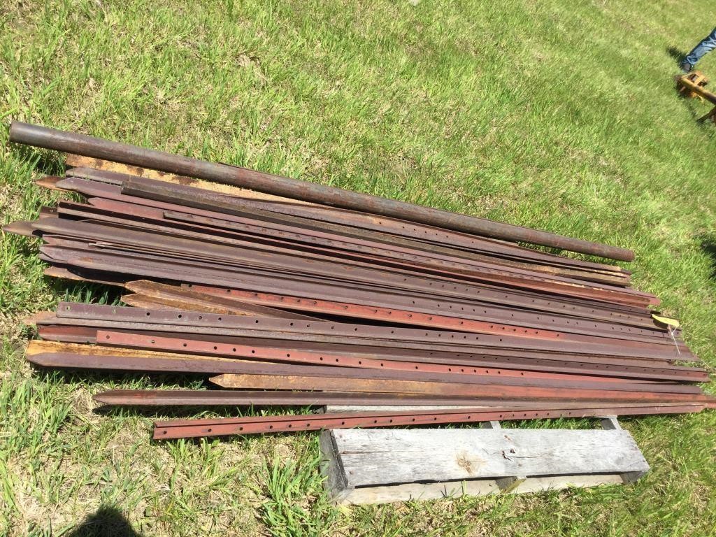 Steel T Posts - 40+ Assorted Lengths