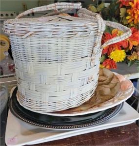 BASKET, TRAYS AND PLATTERS