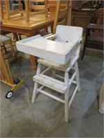 PAINTED WOOD CHILDS HIGH CHAIR