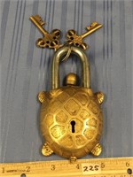 Brass lock in the shape of a turtle, 5" with keys