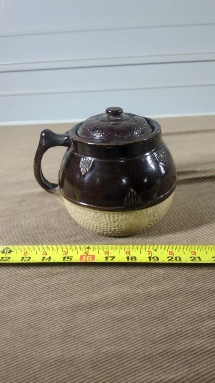 STONEWARE FIRE PROOF BEAN CROCK