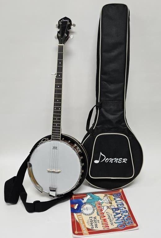 Donner 5-String Banjo w/ Gig Bag & Accessories