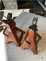 TWO HEAVY DUTY CAR STANDS