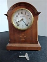 Seth Thomas mantle clock with key