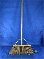 Kleen Sweep Long Stiff Bristle Broom