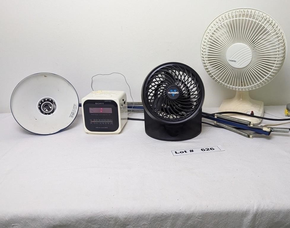 DESK LIGHT RADIO CLOCK AND FANS