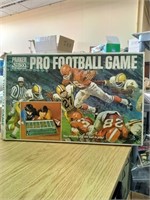 1960 Parker Brothers Pro Football Game